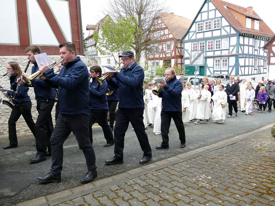 1. Heilige Kommunion in St. Crescentius (Foto: Karl-Franz Thiede)